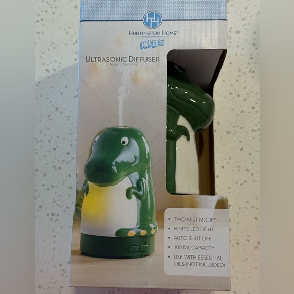 Huntington Home Other - Huntington Home Green Dinosaur Diffuser